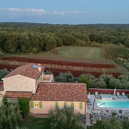 Villa Nona Marija *