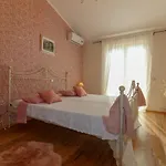 Nona Marija Villa *