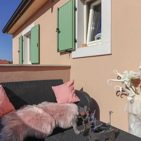 Nona Marija * Sveti Lovreč Pazenatički