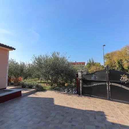 Nona Marija Villa Sveti Lovreč Pazenatički